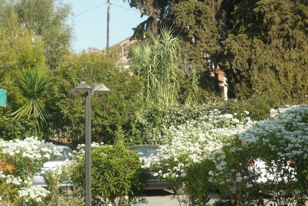 Jb Hotel Sarandë エクステリア 写真