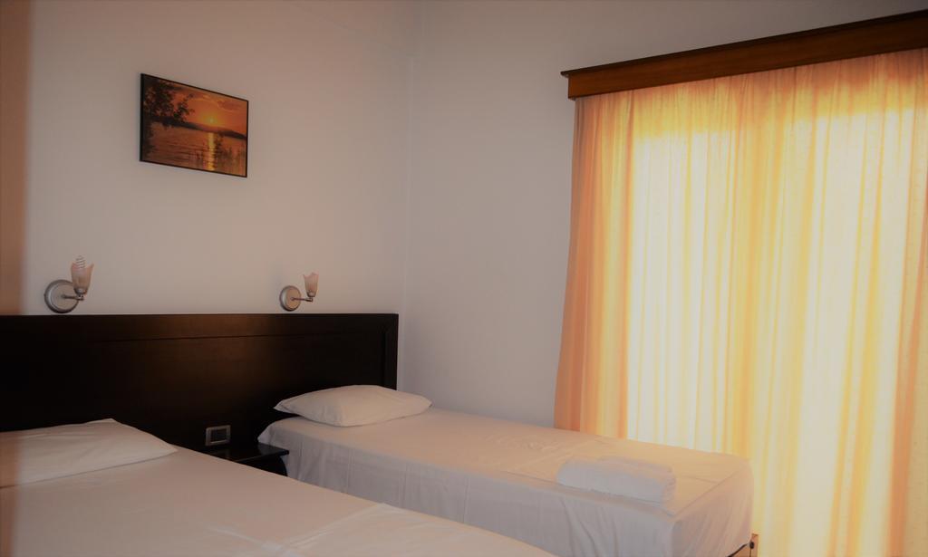 Jb Hotel Sarandë エクステリア 写真