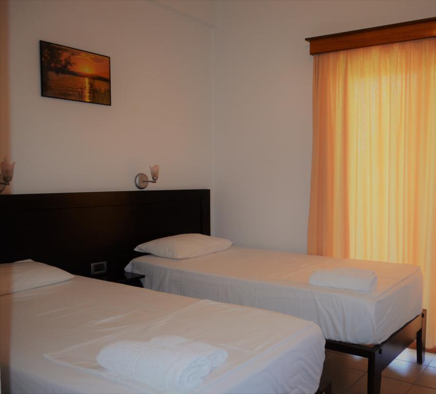 Jb Hotel Sarandë エクステリア 写真